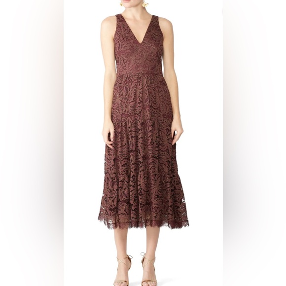 Dress the Population Dresses & Skirts - Dress The Population Madelyn Midi Sleeveless Dress Burgundy & Gold Threads XS